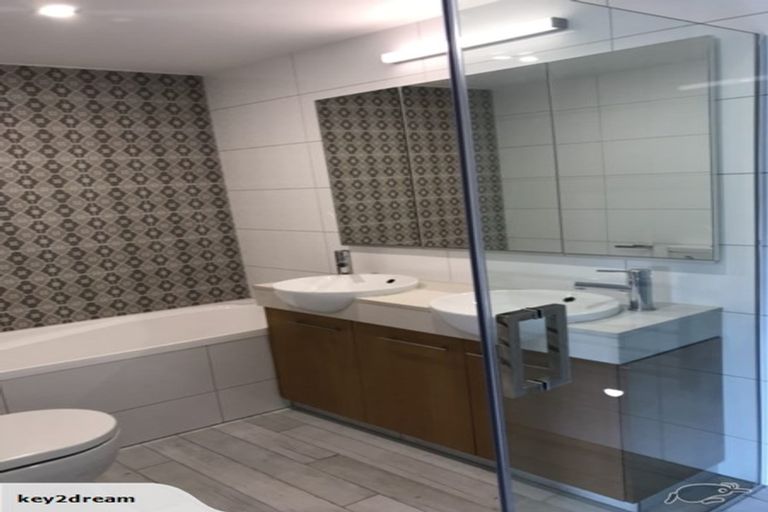 Photo of property in 304/252 Centreway Road, Orewa, 0931