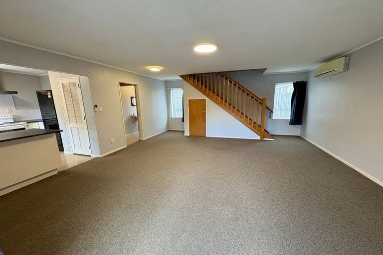 Photo of property in 6 Flinders Place, Johnsonville, Wellington, 6037