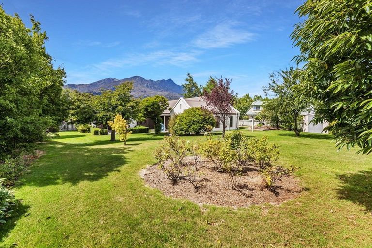 Photo of property in 9 Portree Drive, Lower Shotover, Queenstown, 9371