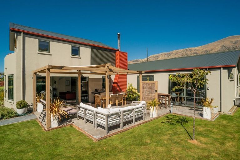 Photo of property in 131 Meadowstone Drive, Wanaka, 9305