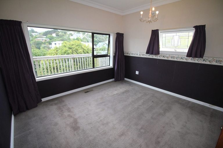 Photo of property in 28 Bassett Road, Johnsonville, Wellington, 6037