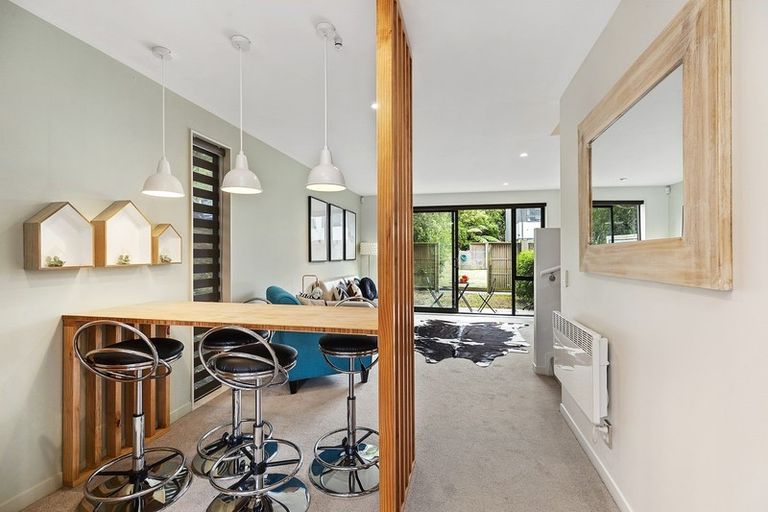 Photo of property in 1/8 Thatcher Crescent, Crofton Downs, Wellington, 6035