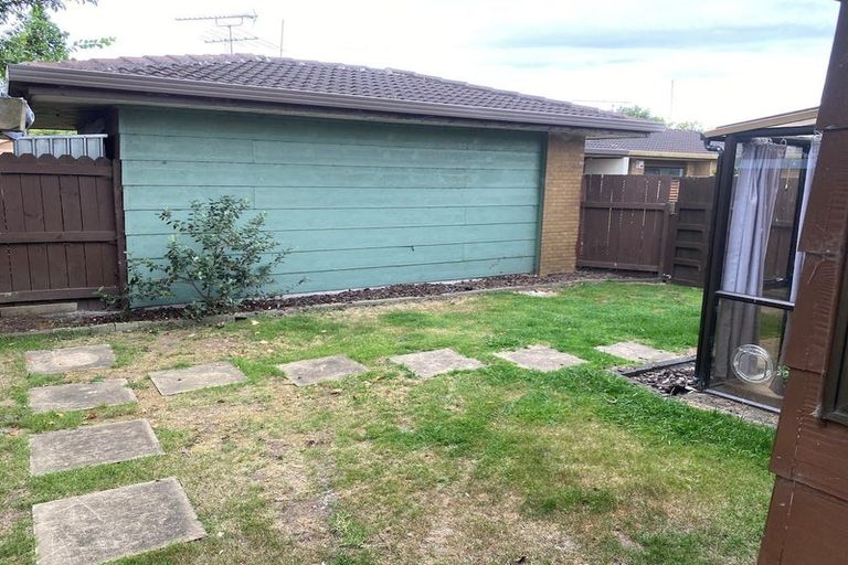 Photo of property in 1/2 Short Street, Papakura, 2110