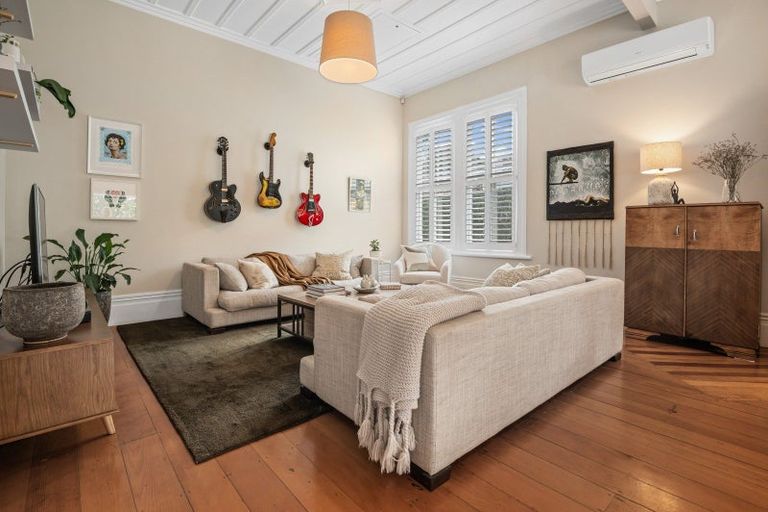 Photo of property in 55 Symonds Street, Onehunga, Auckland, 1061