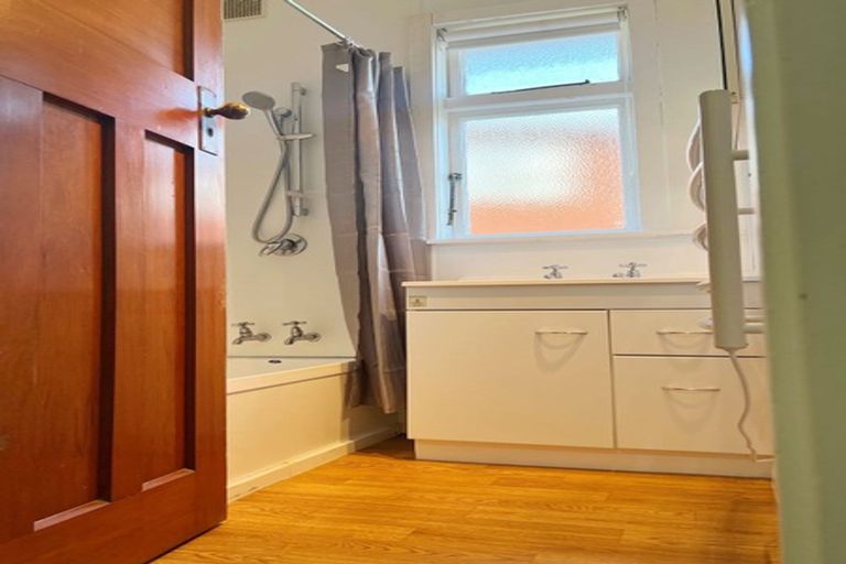 Photo of property in 21 Kemp Street, Kilbirnie, Wellington, 6022