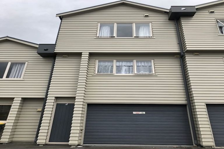 Photo of property in 6/4 Keeling Road, Henderson, Auckland, 0612