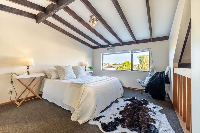 Photo of property in 233 Queenspark Drive, Parklands, Christchurch, 8083