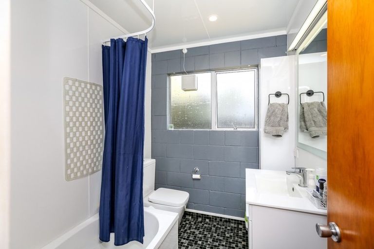 Photo of property in 48b Pitcairn Street, Oakura, 4314