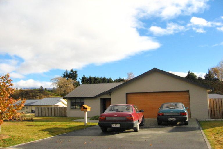 Photo of property in 17 Sylvan Street, Lake Hayes, Queenstown, 9304