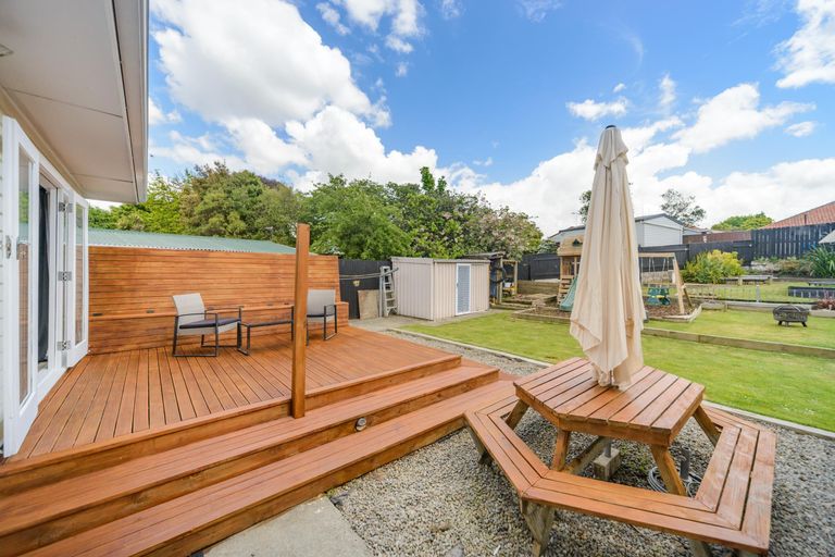 Photo of property in 14 Parkland Crescent, Terrace End, Palmerston North, 4410