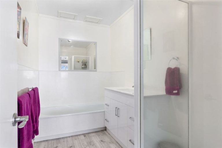 Photo of property in 6/66 Victoria Road, Devonport, Auckland, 0624