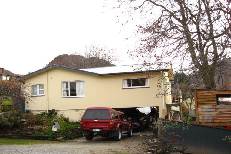 Photo of property in 22 Denbigh Street, Arrowtown, 9302