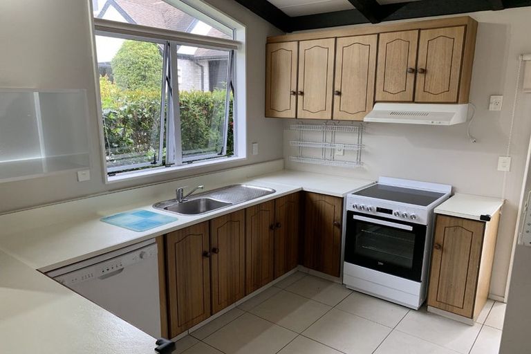 Photo of property in 42 Makora Road, Otaihanga, Paraparaumu, 5036