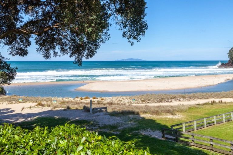 Photo of property in 118 Bambury Place, Onemana, Whangamata, 3691