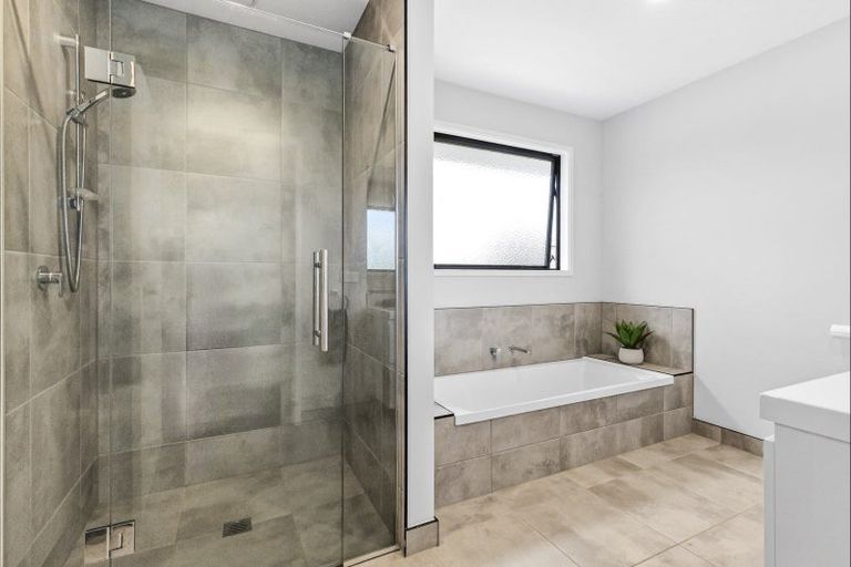 Photo of property in 194 Lake Road, Okoroire, Tirau, 3484