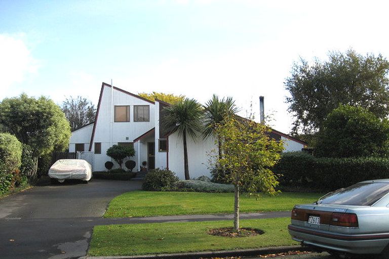 Photo of property in 46 Sayers Crescent, Ilam, Christchurch, 8041