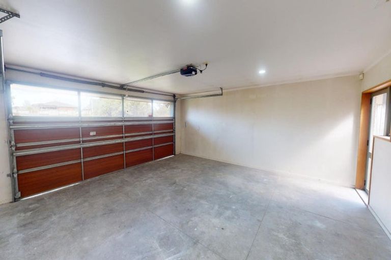 Photo of property in 34 Kilkenny Place, Fitzherbert, Palmerston North, 4410