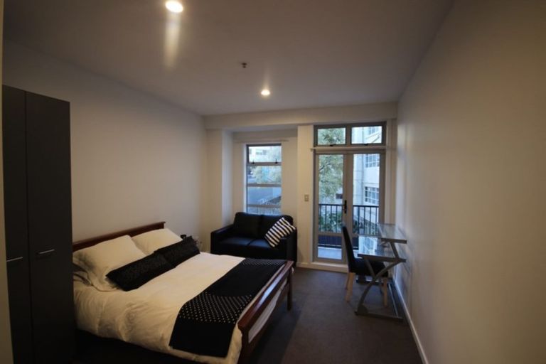 Photo of property in 25a Rutland Road, Stanley Point, Auckland, 0624