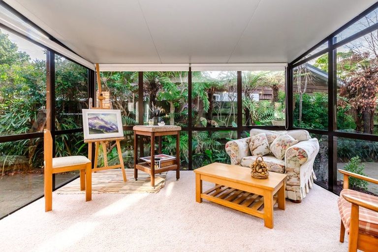 Photo of property in 1 Manu Grove, Waikanae, 5036