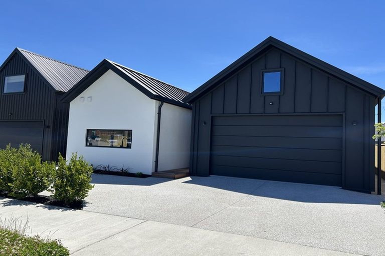 Photo of property in 41 Forage Road, Jacks Point, 9371