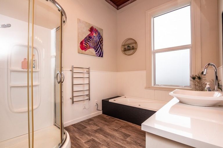 Photo of property in 224 Park Street, Winton, 9720