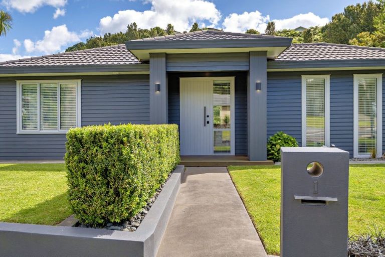 Photo of property in 1 The Fairway, Whakatane, 3120