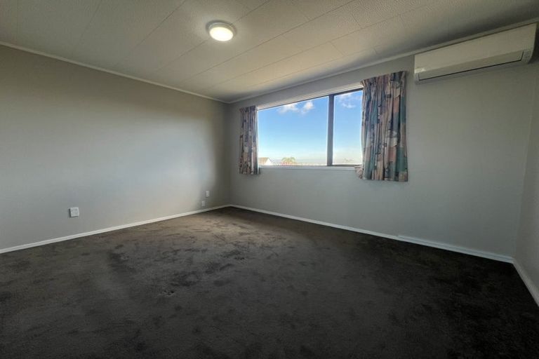 Photo of property in 18 Deodar Place, Totara Heights, Auckland, 2105