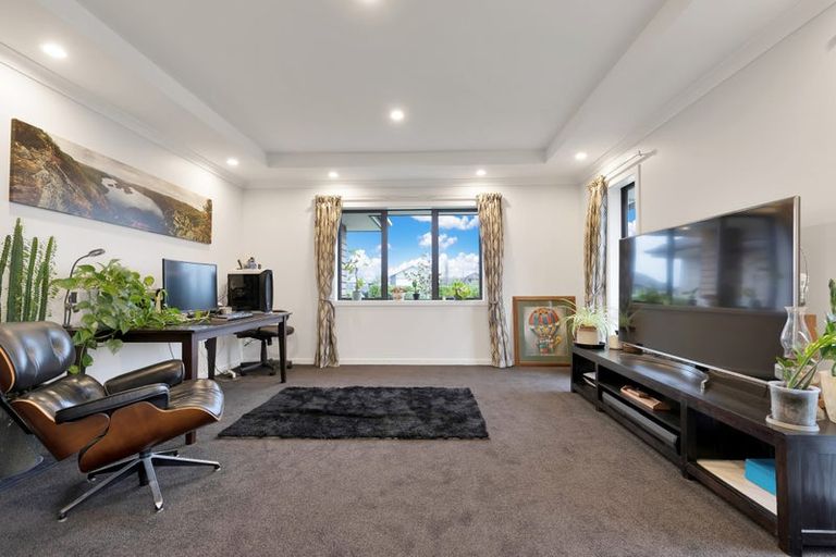 Photo of property in 63 Willowside Place, Amberley, 7410