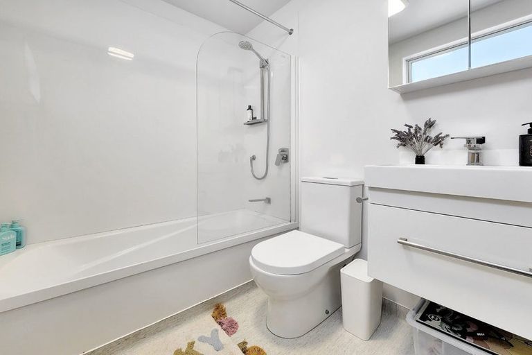 Photo of property in Vedado Apartments, 405/41 Hopper Street, Mount Cook, Wellington, 6011