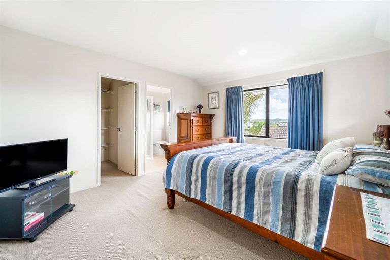 Photo of property in 10 Jelas Road, Red Beach, 0932