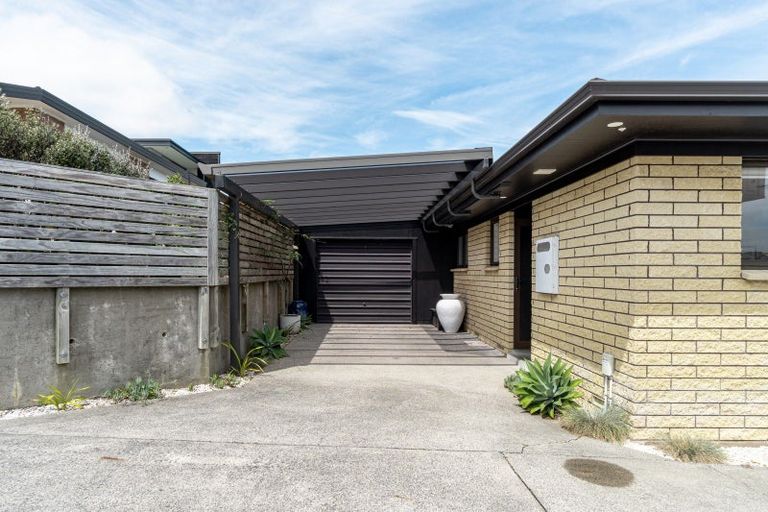 Photo of property in 10c Long Street, Raglan, 3225