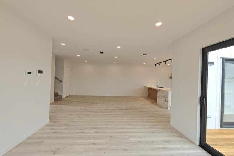 Photo of property in 1 Green Bamboo Road, Hobsonville, Auckland, 0616