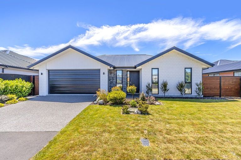 Photo of property in 11 Muirhill Street, Halswell, Christchurch, 8025