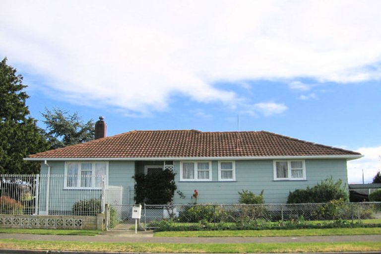 Photo of property in 30 Mclaren Crescent, Onekawa, Napier, 4110