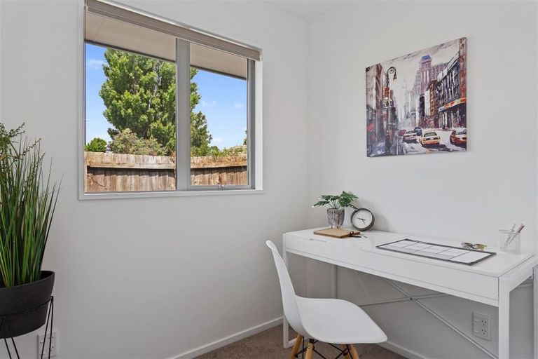 Photo of property in 2/28 Ottawa Road, Wainoni, Christchurch, 8061