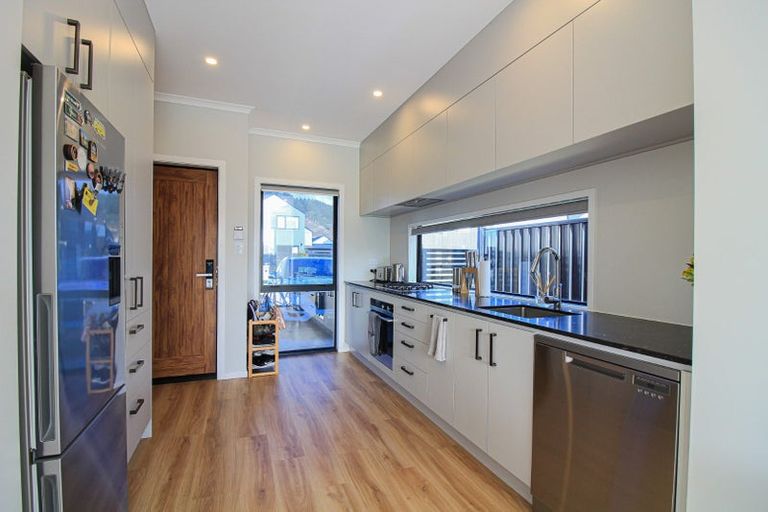 Photo of property in 8 Castletown Street, Wallaceville, Upper Hutt, 5018