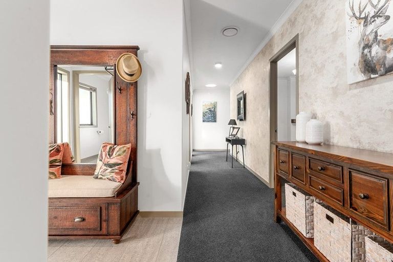 Photo of property in 14 Shadbolt Drive, Leamington, Cambridge, 3432