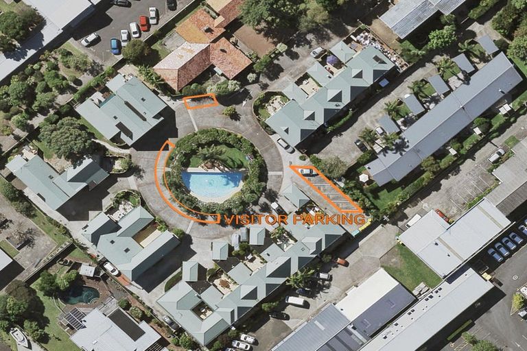 Photo of property in 3/52 Taharoto Road, Takapuna, Auckland, 0622