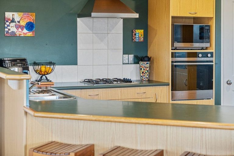 Photo of property in 11 Highgrove Drive, Grandview Heights, Hamilton, 3200