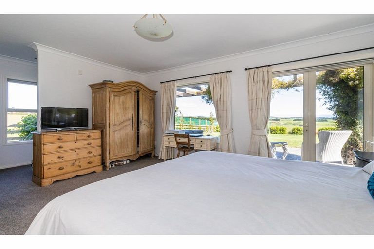 Photo of property in 260 Spur Road, Hadlow, Timaru, 7975