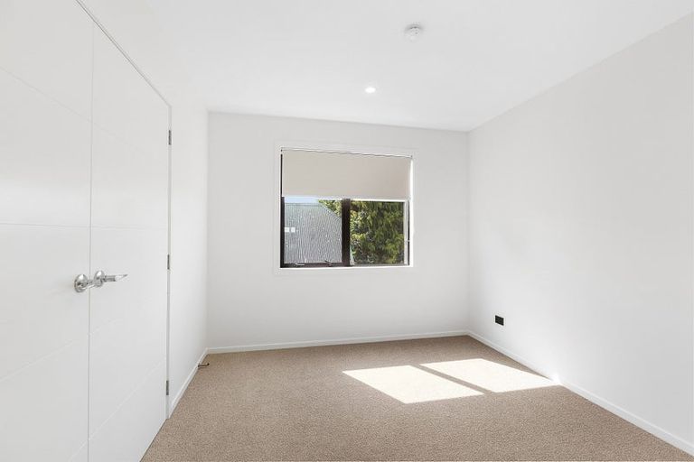 Photo of property in 2/5 Vesty Avenue, Hillcrest, Hamilton, 3216