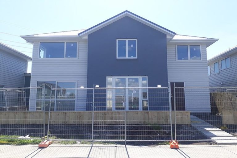 Photo of property in 14 Kauri Heart Avenue, Takanini, 2112