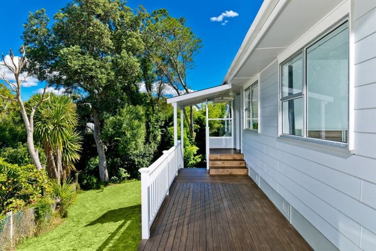 Photo of property in 28 Mawney Road, Henderson, Auckland, 0610