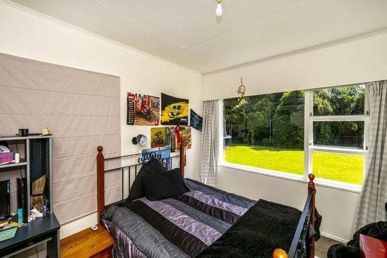 Photo of property in 255 No 1 Line, Tauwharenikau, Tauherenikau, 5771