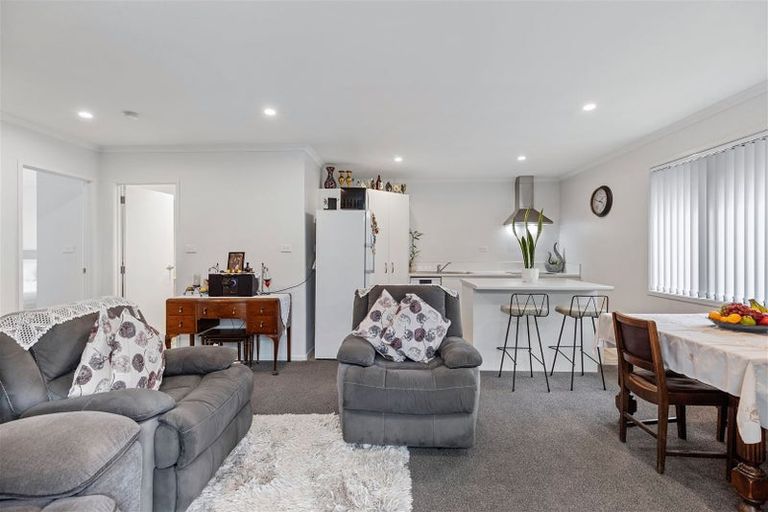 Photo of property in 12 Crest Way, Papamoa, 3118