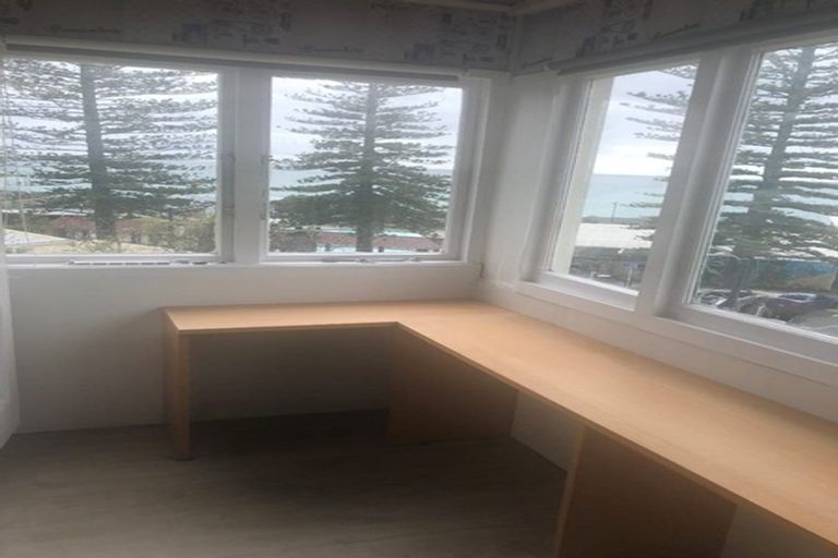 Photo of property in 6 Seaview Terrace, Bluff Hill, Napier, 4110