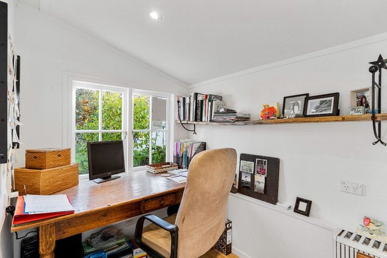 Photo of property in 73 Norwood Road, Bayswater, Auckland, 0622