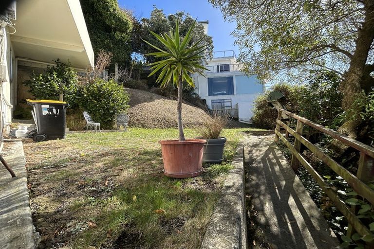 Photo of property in 9a Robieson Street, Roseneath, Wellington, 6011