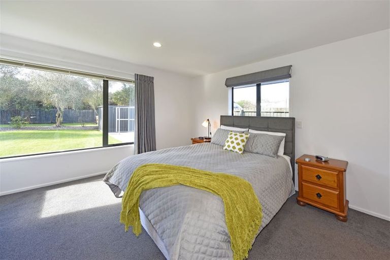 Photo of property in 12 Sweet Waters Place, Woolston, Christchurch, 8023