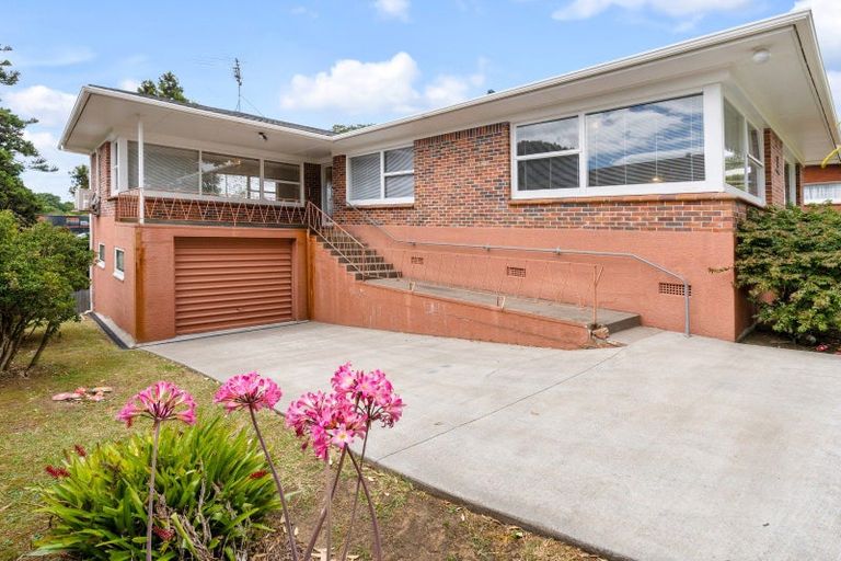 Photo of property in 96 Lawrence Crescent, Hillpark, Auckland, 2102